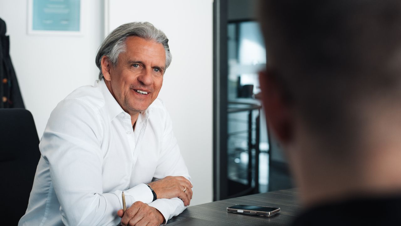 Impressionen vom MBörso Computer GmbH Standort in Paderborn - Geschäftsführer Peter Schonlau im Gespräch